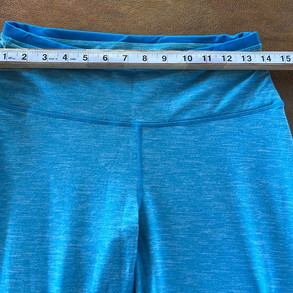 Prana Blue Capri Cropped Athletic Leggings with Stretchy Fabric & cuff detail M - Picture 5 of 9